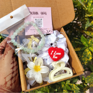 Sweet Love Gift Box – Bracelet, Scrunchie & Keychain Combo