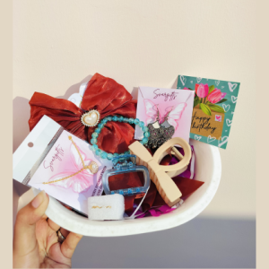 Elegant Birthday Gift Hamper for Her by Svargifts