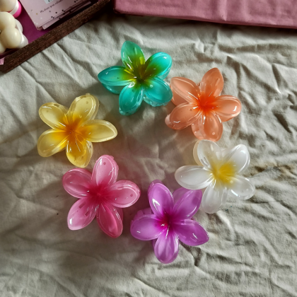 Flower Claw by Svargifts (₹50 Each | Big Size) Flower Claw by Svargifts (₹50 Each | Big Size)