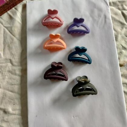 Heart Matte Claw by Svargifts (₹20 Each | Small Size) Heart Matte Claw by Svargifts (₹20 Each | Small Size)