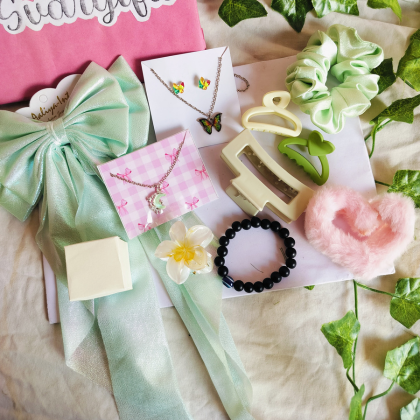 Swargifts Mint Charm Premium Combo Gift Box Swargifts Mint Charm Premium Combo Gift Box