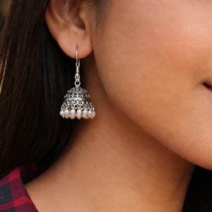 Noor Pearl Jhumka
