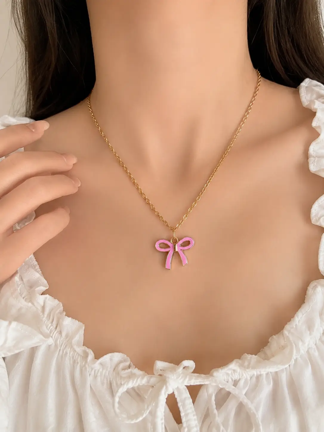 Bow Necklace